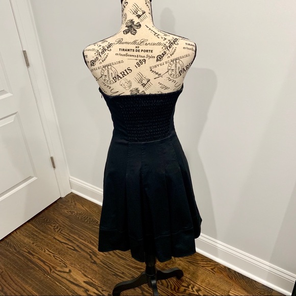 Express Strapless Dress (Black) (6) - Picture 4 of 8